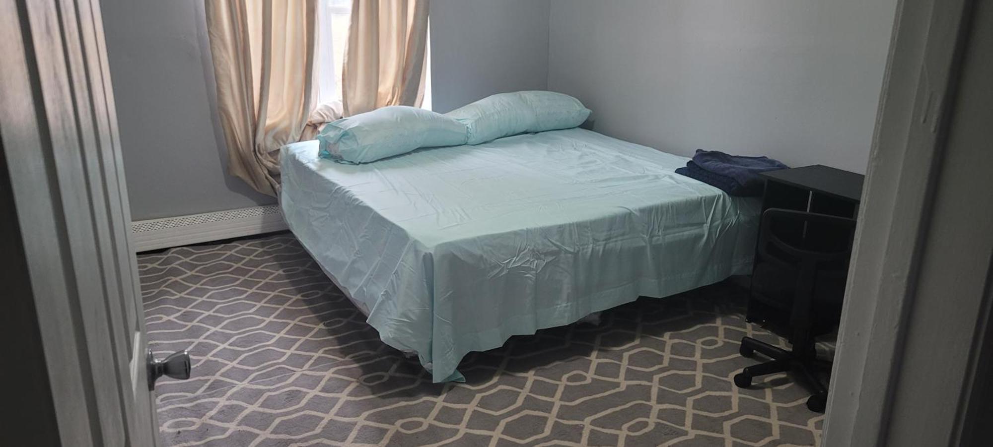 Room In A Beach House With King Size Bed In A Landlord Hosted Three Bedroom Apartment New York Exteriör bild